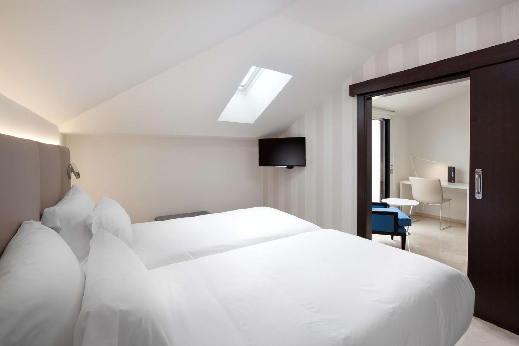 Nh Ciudad De Santander Hotel Bagian luar foto