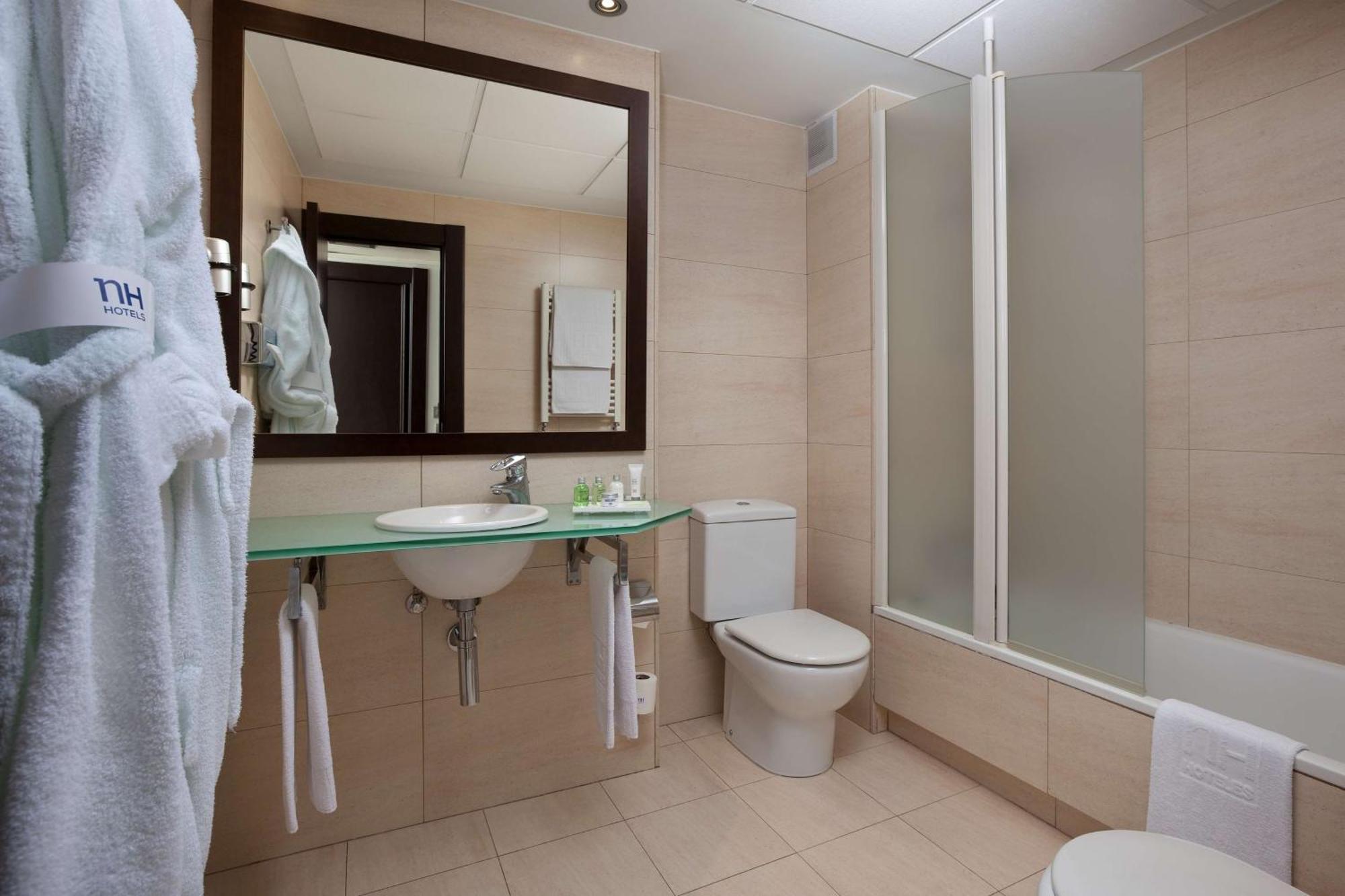 Nh Ciudad De Santander Hotel Bagian luar foto