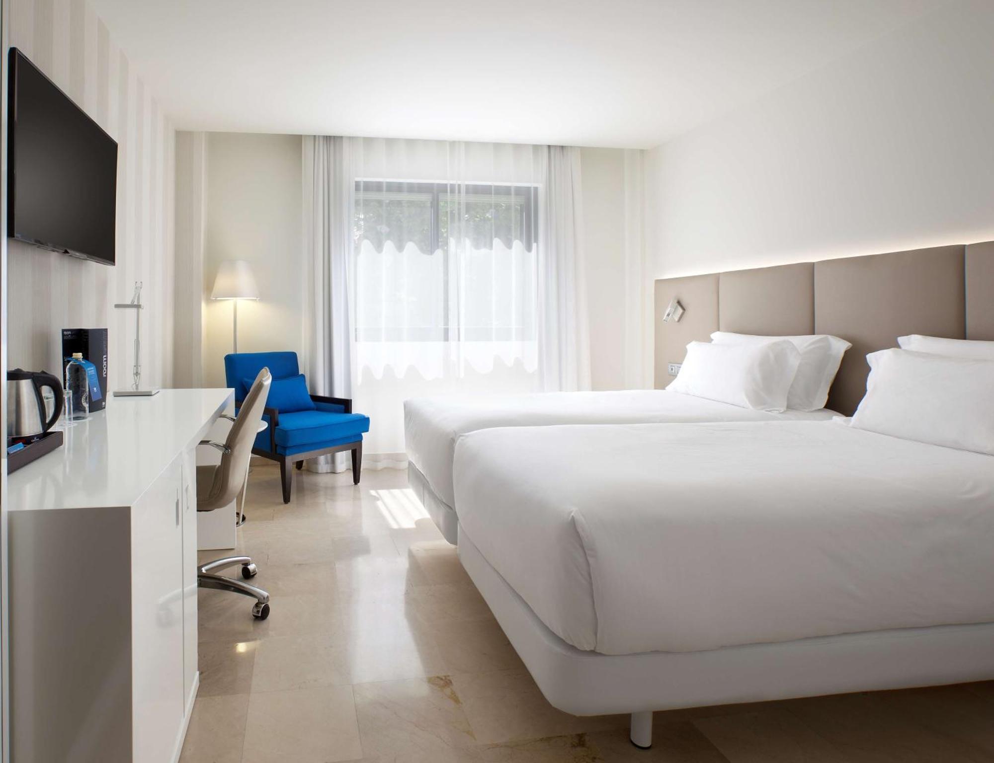 Nh Ciudad De Santander Hotel Bagian luar foto